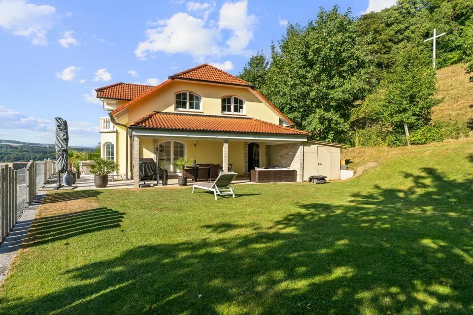 Freistehendes Einfamilienhaus