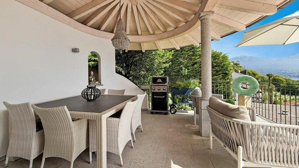 Brissago - Moderne Villa mit Aufzug und Innenpool – Foto 6 von 17