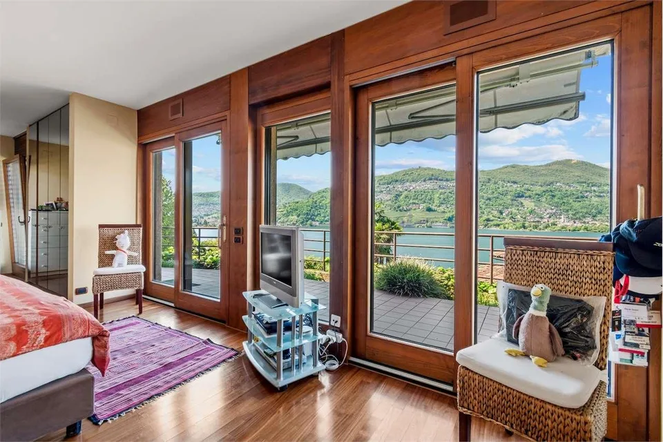 Exklusives Landhaus mit Seeblick, Pool und Anlegestelle – Foto 9 von 13