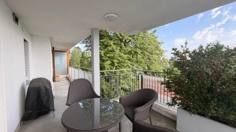 Habitation élégante avec vue panoramique – photo 12 sur 14