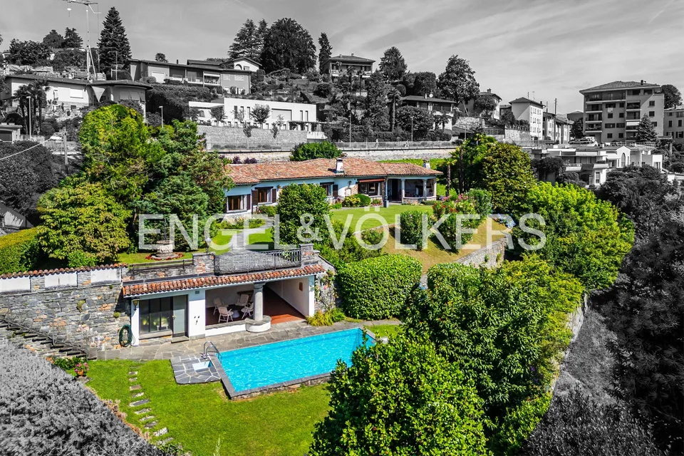 Villa méditerranéenne exclusive avec piscine et vue dégagée – photo 13 sur 13