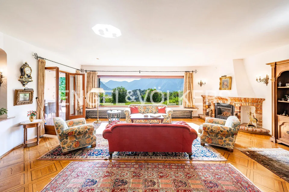 Villa esclusiva mediterranea con piscina e vista aperta