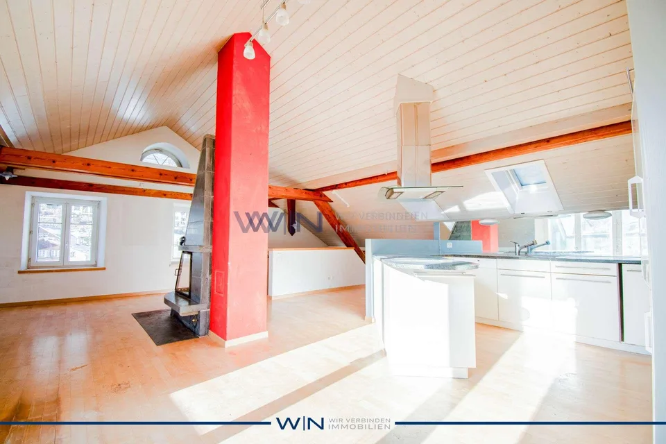 Flexible two-family house including