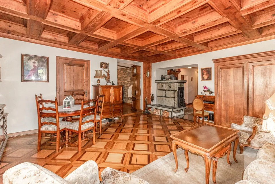 Appartement 4 pièces dans un bâtiment historique de la vieille ville