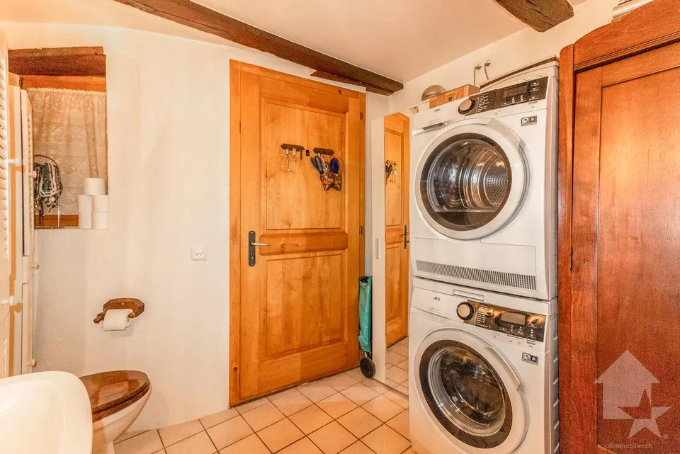Appartamento 4 locali in un edificio storico della città vecchia – foto 13 di 17
