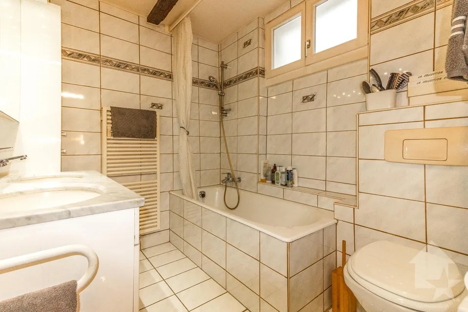 Wohnung mit 4 Zimmern in einem historischen Gebäude der Altstadt