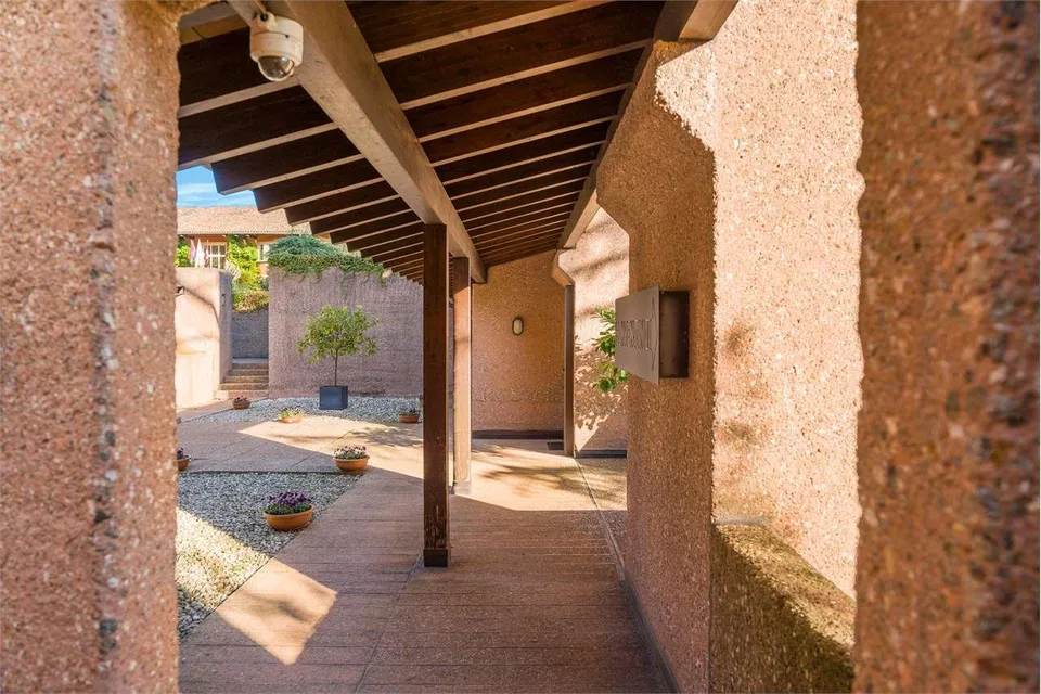 Appartamento 4.5 locali di lusso con parziale vista lago in vendita a