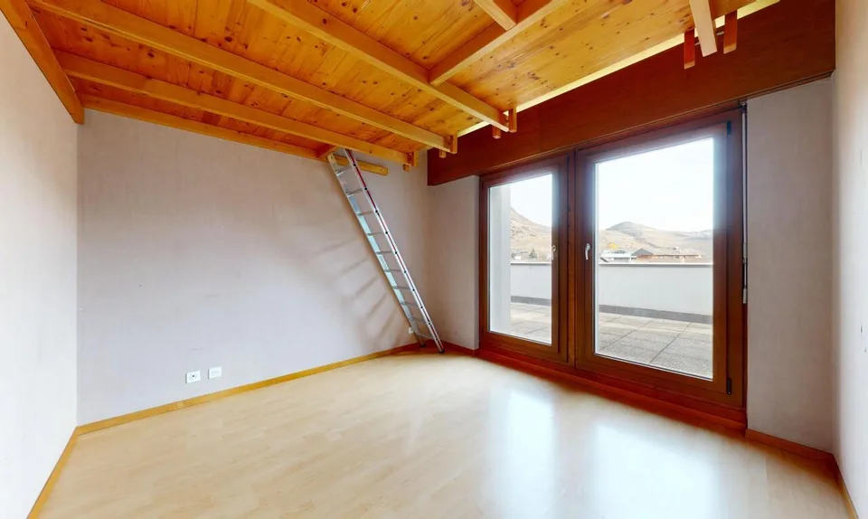 Attic 4 rooms in the heart of Conthey - Generous terraces – photo 8 of 19