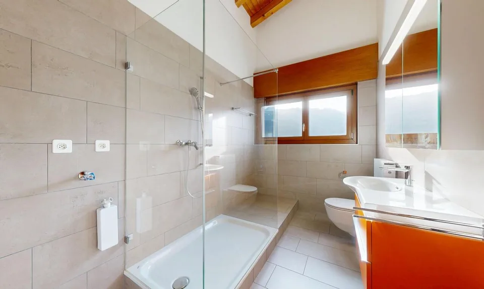 Attic 4 rooms in the heart of Conthey - Generous terraces – photo 10 of 19