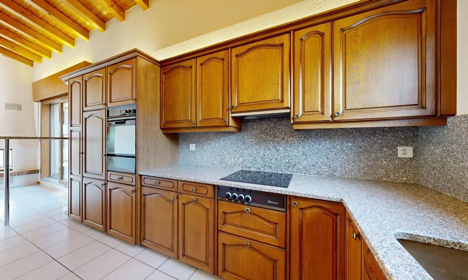 Attic 4 rooms in the heart of Conthey - Generous terraces – photo 7 of 19
