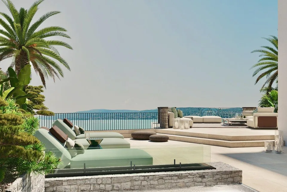 Villa di Lusso Personalizzabile - con Darsena e Posto Barca