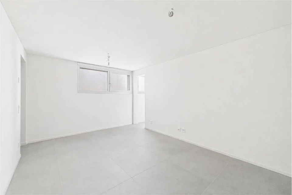 Moderne Stadt von neuer Bauart in Cadro – Foto 12 von 13