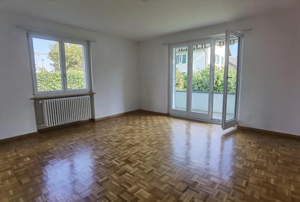 Incantevole appartamento di 3 locali in una zona tranquilla a Brügg BE