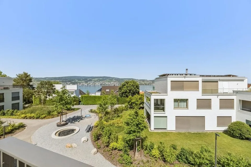 2 Monate MIETFREI: Attika-Traum in Seenähe mit 38m2 Dachterrasse