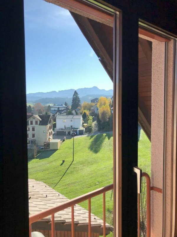Ihr Gratismonat wartet!! Traumhafte 4.5 Zi-Whg mit Aussicht