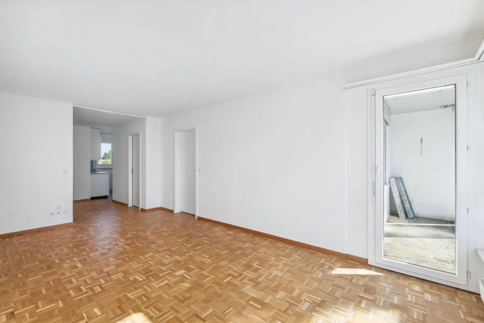 Appartamento luminoso di 3.5 locali al 5° piano con balcone