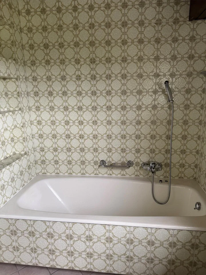 Grosszügige 5.5-Zimmer-Dachwohnung mit herrlichem Ausblick in Kleindöttingen – Foto 10 von 11