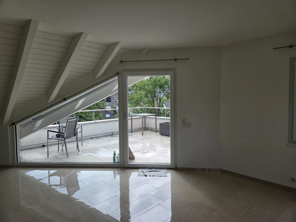 Superbe appartement en attique dans un emplacement central