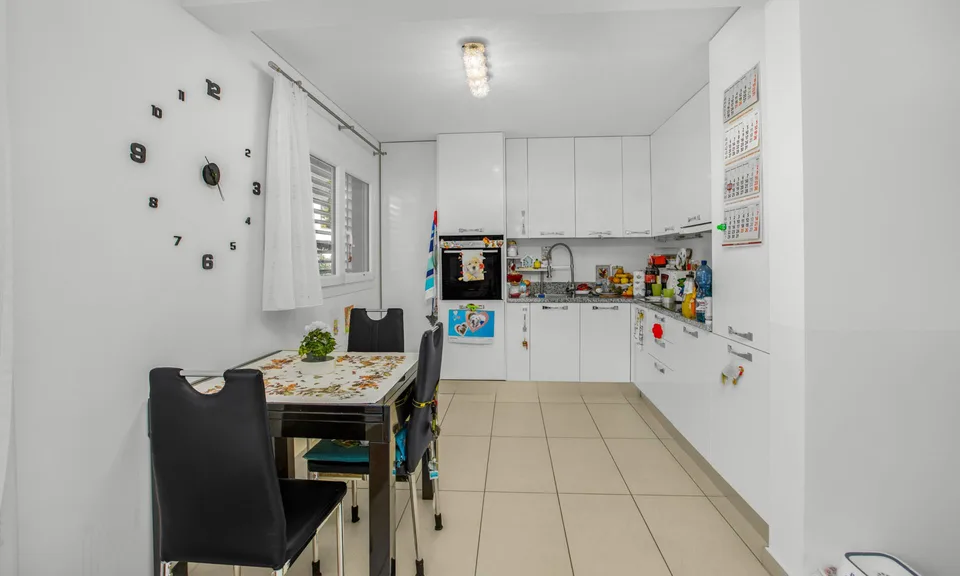 MODERNE UND GERÄUMIGE DOPPELHAUSHÄLFTE 6.5 MIT POOL IN BEDANO – Foto 6 von 8