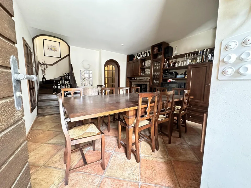 TIPICA CASA 3.5 CON GRANDE CANTINA VINI A VOLTA A MELIDE