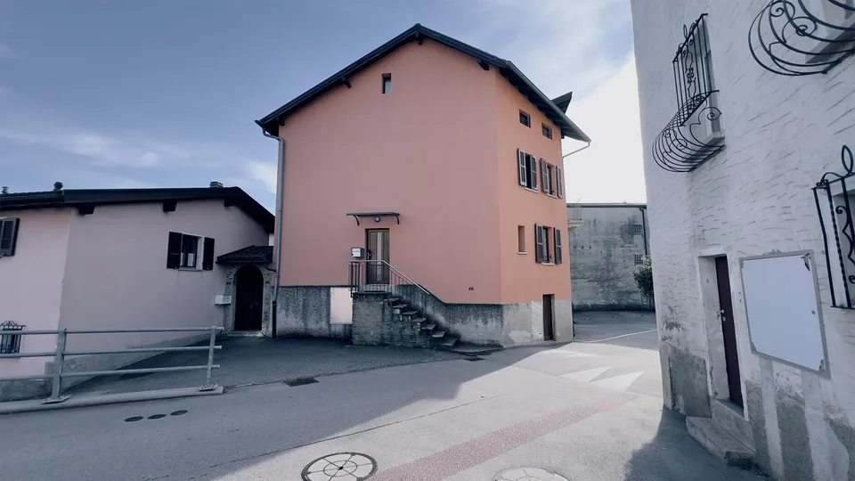 CASA DI 5 LOCALI COMPLETAMENTE RISTRUTTURATA A MIGLIEGLIA