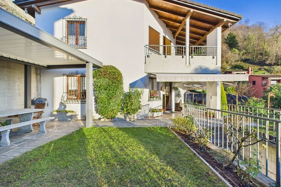 Villa esclusiva con vista lago