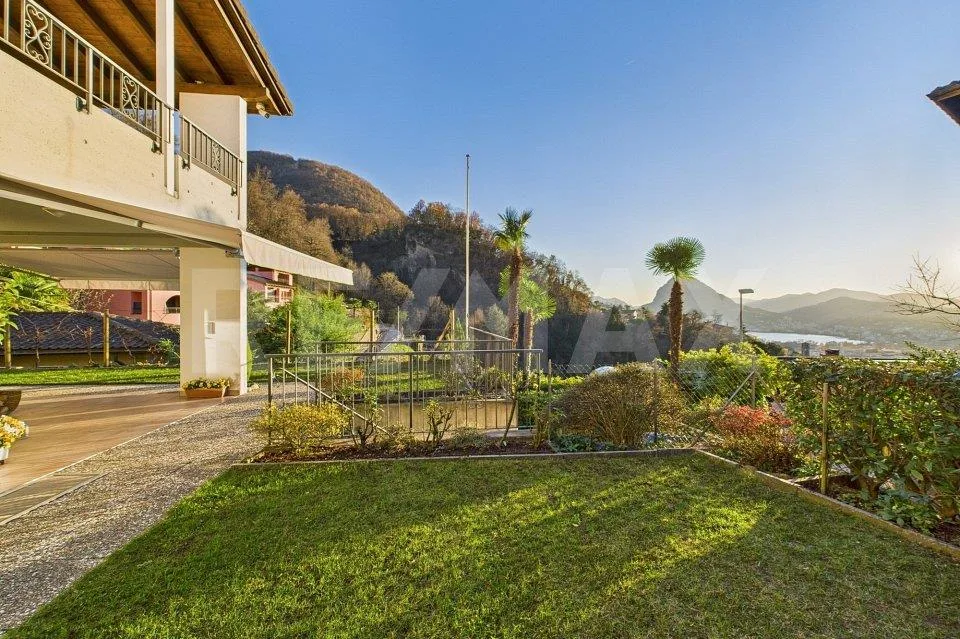 Villa esclusiva con vista lago