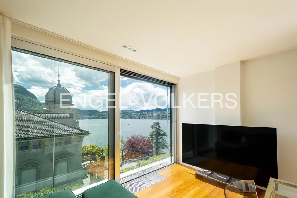 Prestige-Penthouse mit Seeblick
