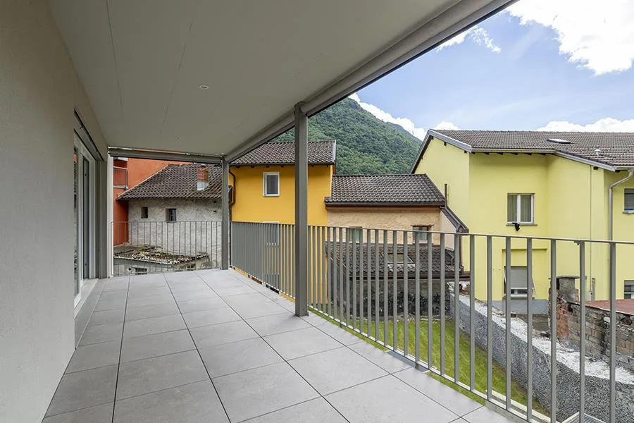 RAFFINIERTES 3.5-ZIMMER-WOHNUNG MIT GROSER TERRASSE IN LUMINO – Foto 9 von 25