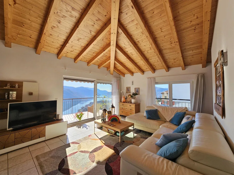 FANTASTISCHES DOPPELHAUS MIT ATEMBERAUBENDER AUSSICHT
