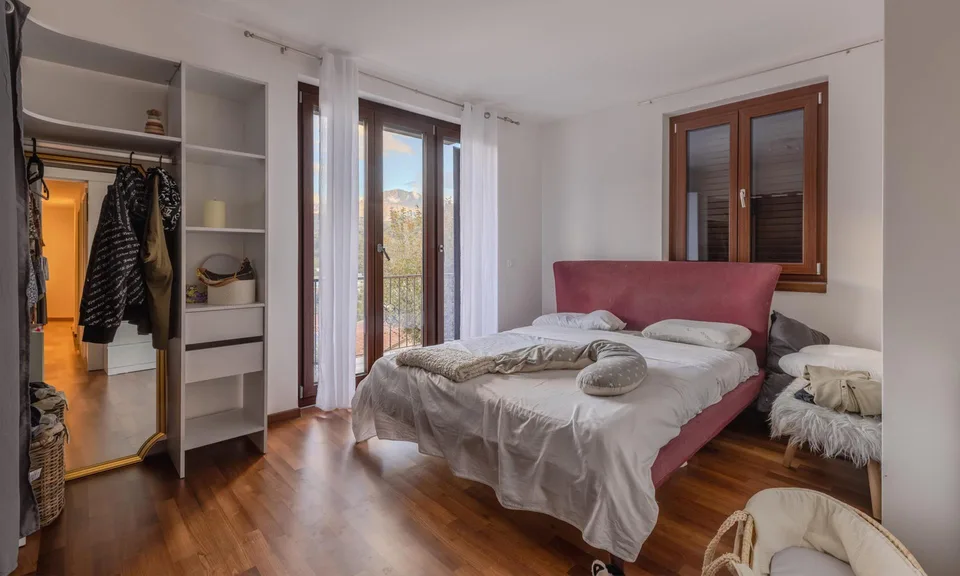 MAISON 4.5 PIÈCES AVEC STUDIO ATTACHÉ ET VUE À TORRICELLA