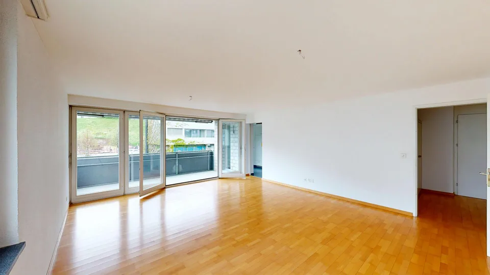 2.5 Zimmer Wohnung mit Balkon