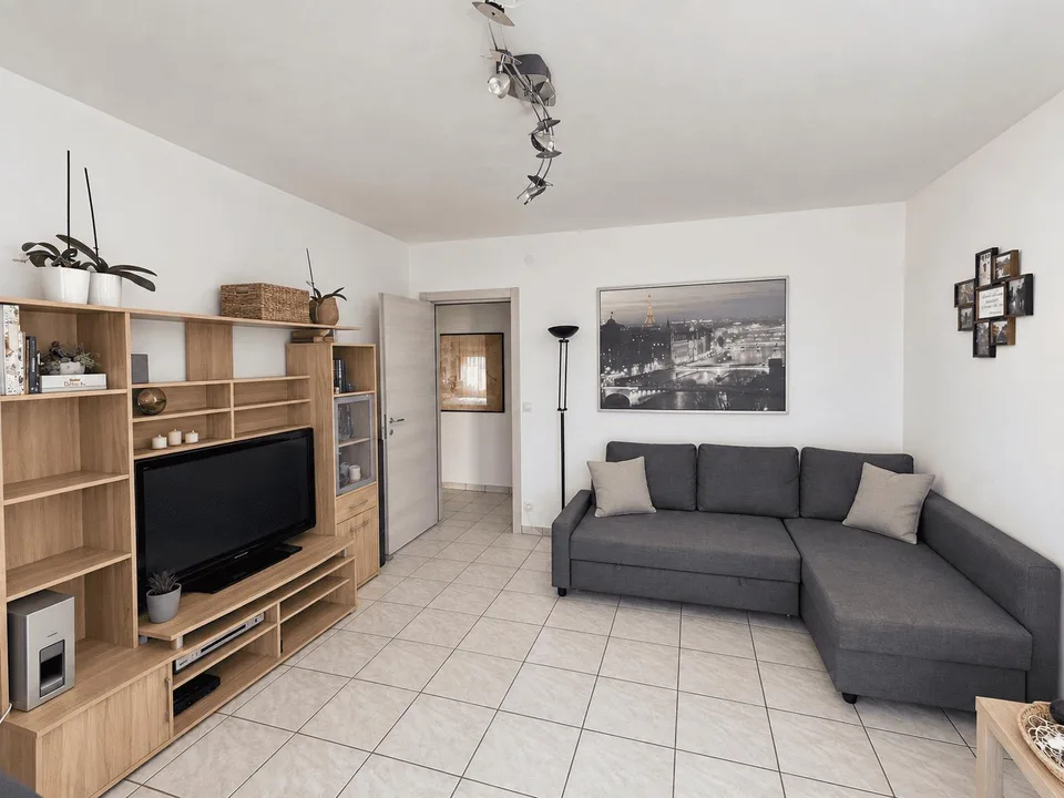 INTERESSANTE APPARTAMENTO 2.5 VICINO AL CENTRO – photo 4 sur 20