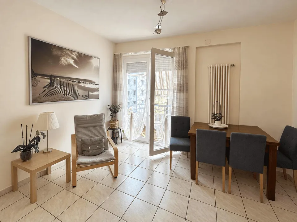 INTERESSANTE APPARTAMENTO 2.5 VICINO AL CENTRO – photo 3 sur 20