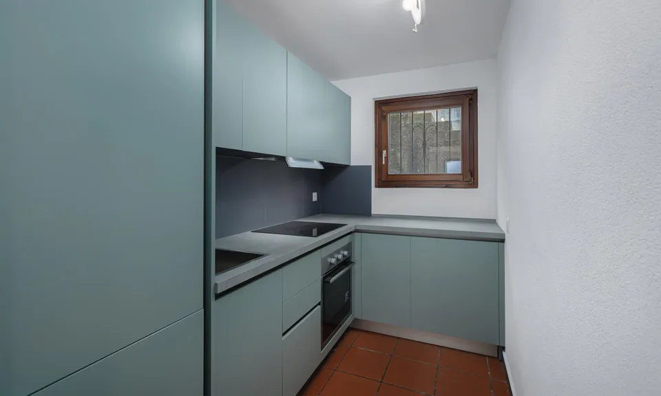 MAISON JUMELÉE SPACIEUSE DE 4,5 PIÈCES AVEC UN APPARTEMENT DE DEUX PIÈCES À AROGNO