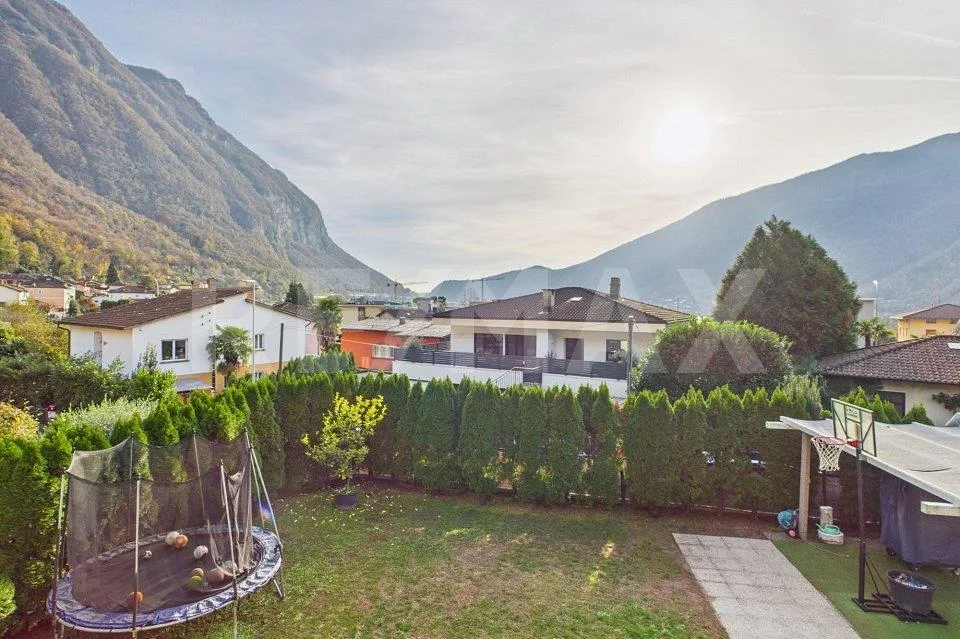 Appartamento 4½ locali al piano terra con giardino privato
