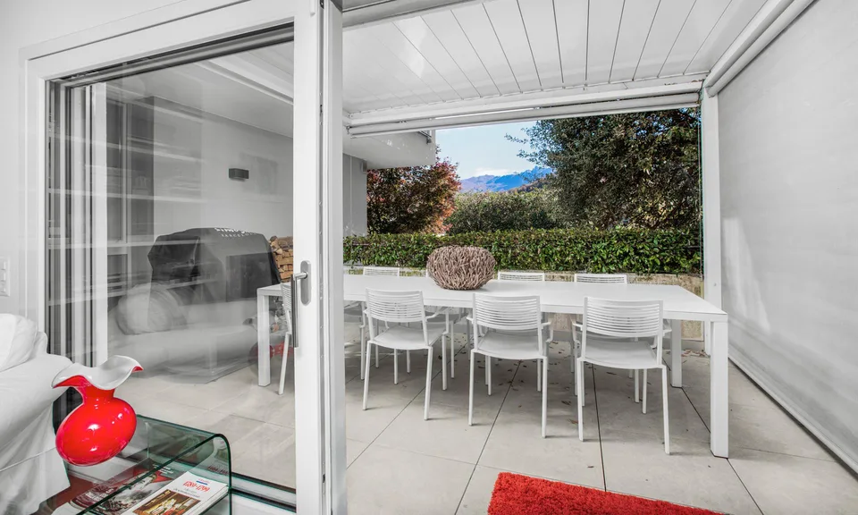 ELEGANTE E MODERNA VILLA ALTO STANDING 6.5 LOC. A TORRICELLA