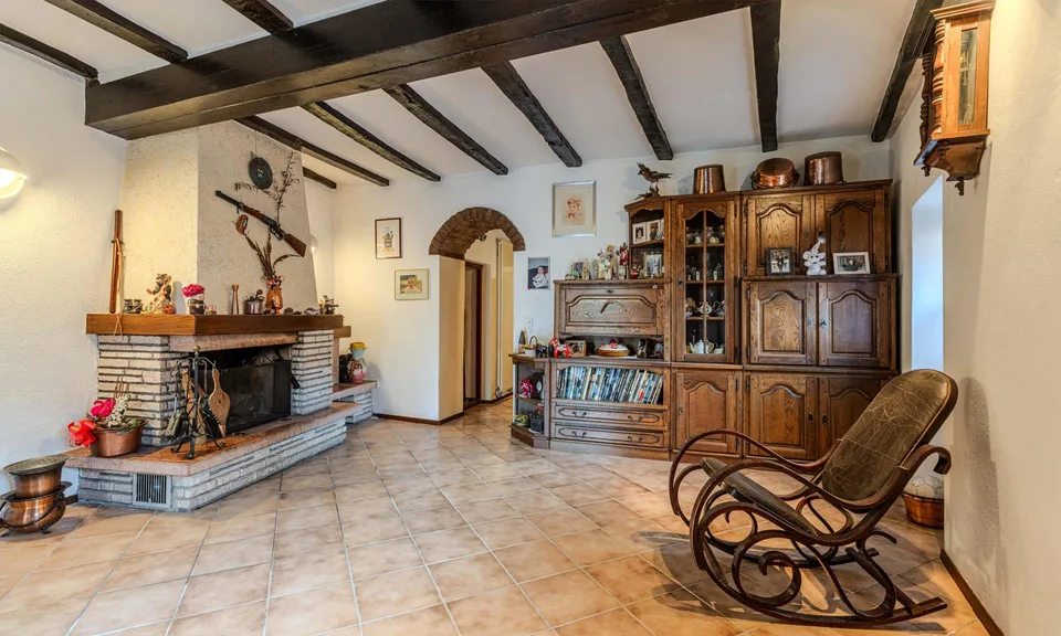GRANDE CASA RUSTICA DI CHARME DI 4.5 LOCALI A CABBIO