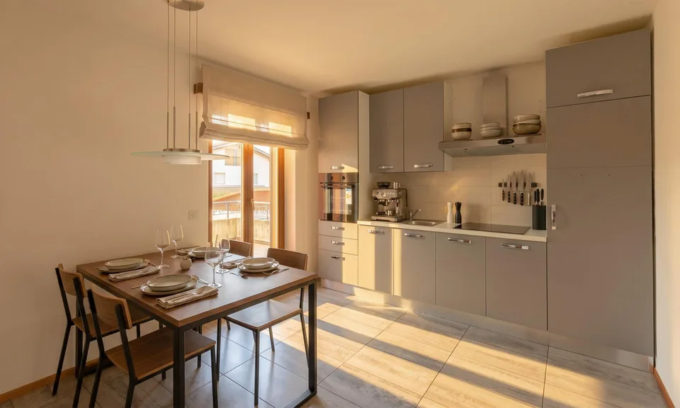 SPACIEUSE MAISON DE 6 PIÈCES AVEC JARDIN ET GROTTO À GENESTRERIO – photo 7 sur 9