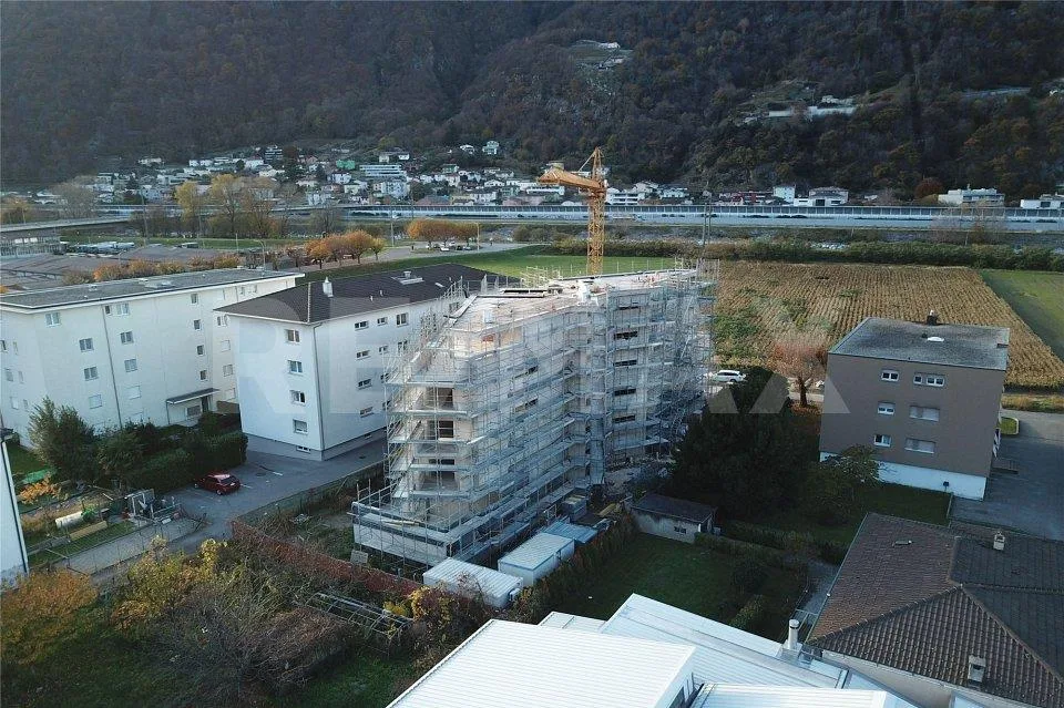 New and bright 3.5-room apartment with large habitable terrace and open view