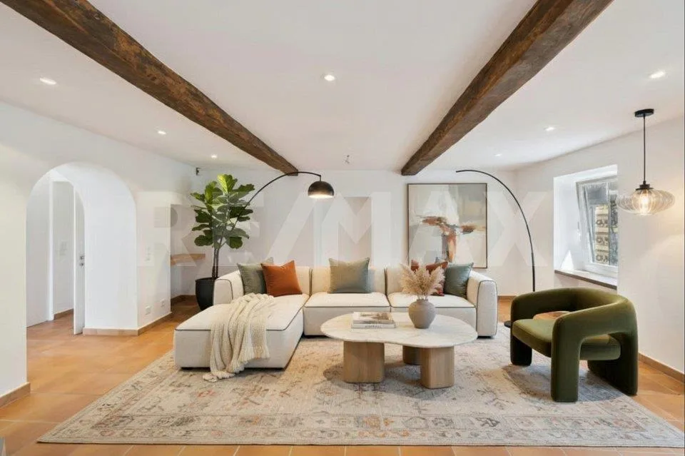 Casa di vacanza dal fascino moderno-rustico con giardino