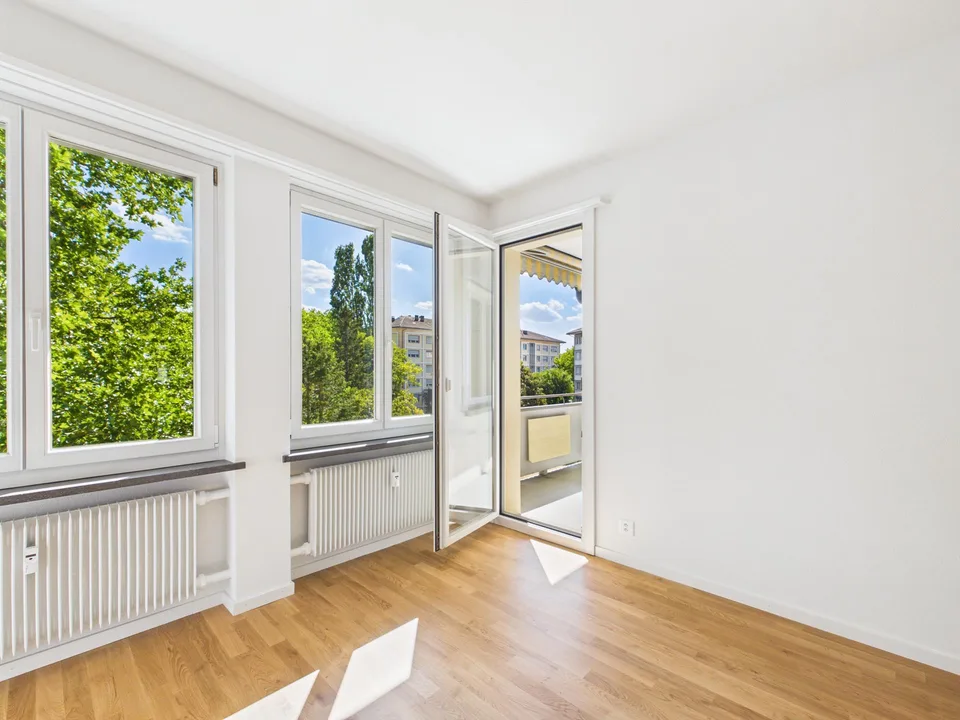 frisch sanierte & helle 4.5-Zimmerwohnung an zentraler Lage