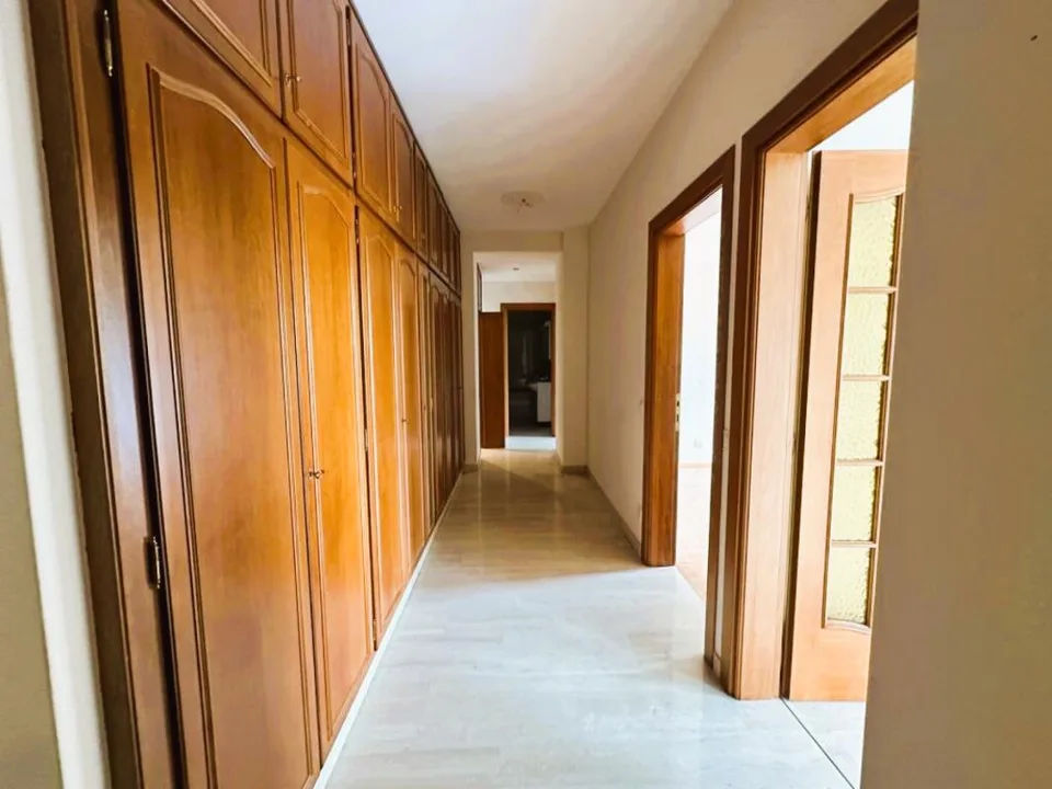 Grande appartamento con terrazzo