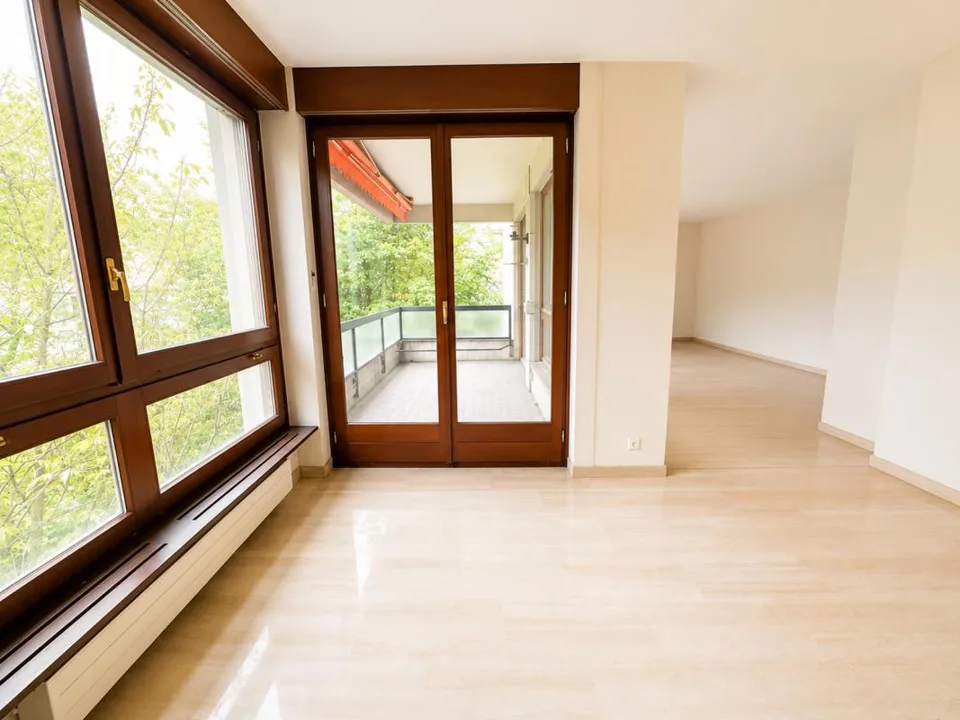Grande appartamento con terrazzo