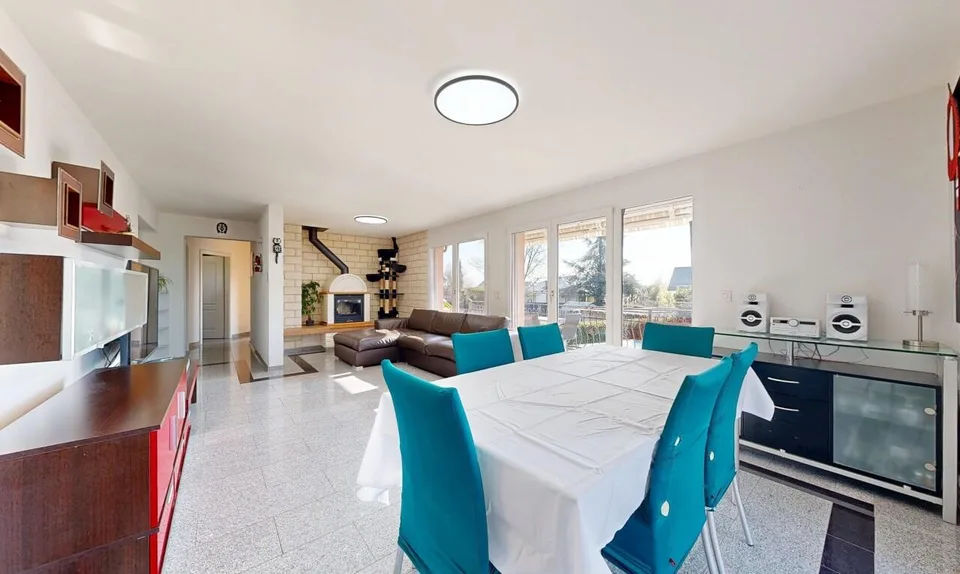Geräumige Familienwohnung mit Balkonen und Garten in St-Prex