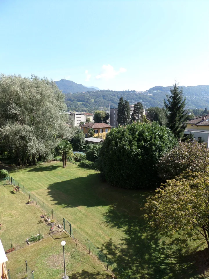 Wohnung 3.5 Zimmer mit Garten in grüner und ruhiger Lage