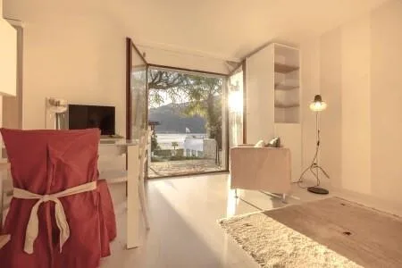BEAUTIFUL 1.5 INCOME WITH POOL AND GARDEN IN MORCOTE