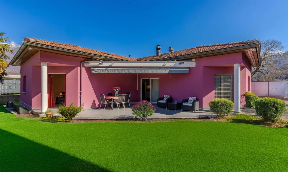 BELLA VILLA 6.5 LOCALI CON GIARDINO PIANEGGIANTE A CONTONE