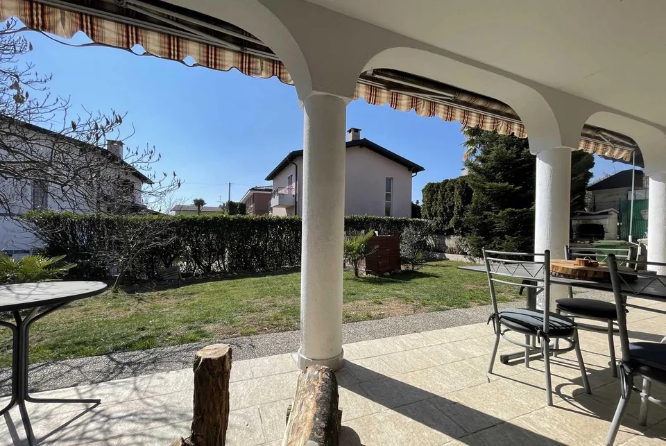 STUPENDA VILLA UNIFAMILIARE 4.5 LOCALI CON GIARDINO A STABIO