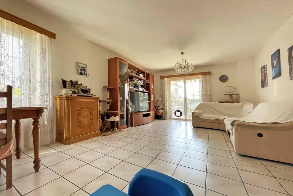 STUPENDA VILLA UNIFAMILIARE 4.5 LOCALI CON GIARDINO A STABIO